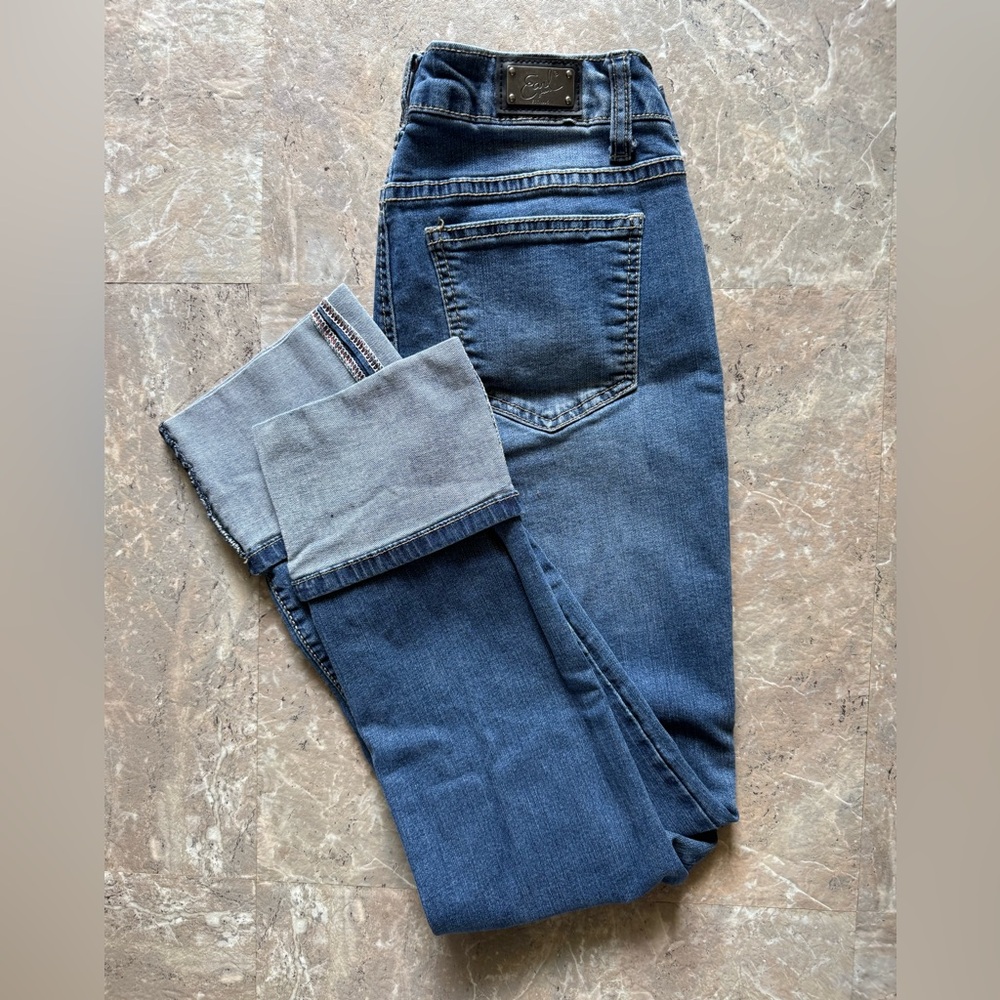 Earl Jeans Blue Ankle Cropped Denim distressed med wash cuffed